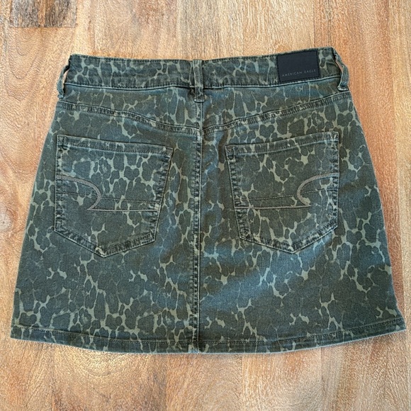 AMERICAN EAGLE • HI-RISE MINI • Size 4 - Picture 3 of 13